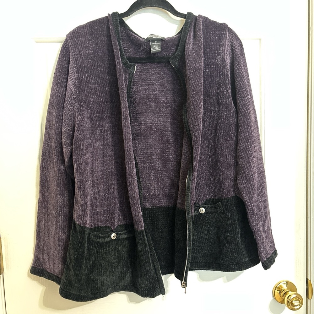 Studio Women Chenille Cardigan in Plum and Black